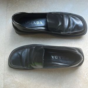Prada  Black Leather “Trappeur”. 37